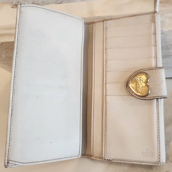 Gucci Guccisima Heart Snap Fold Wallet - Picture 11 of 16